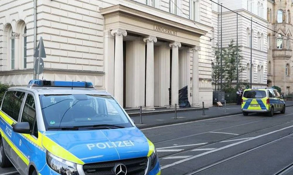 Γερμανία: Άνδρας άφησε κομμένο κεφάλι έξω από το δικαστήριο της Βόννης